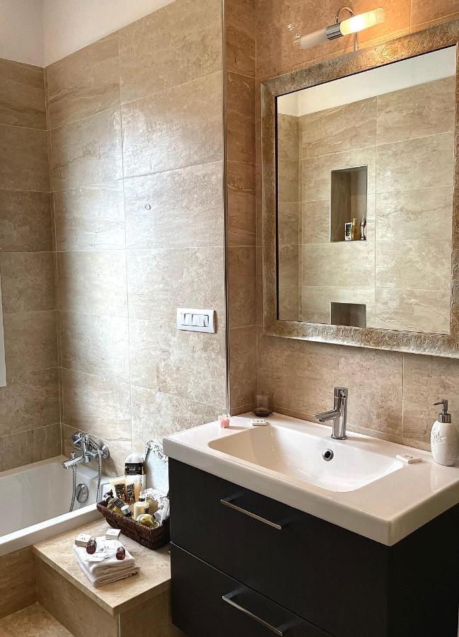 Al Poggio - Luxury Rooms Capoterra Dış mekan fotoğraf